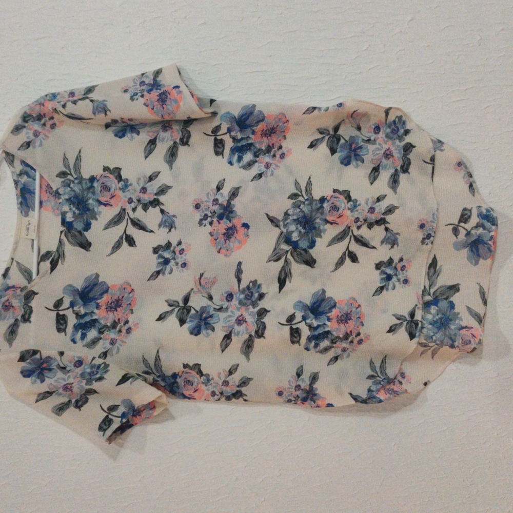 Floral short sleeve blouse